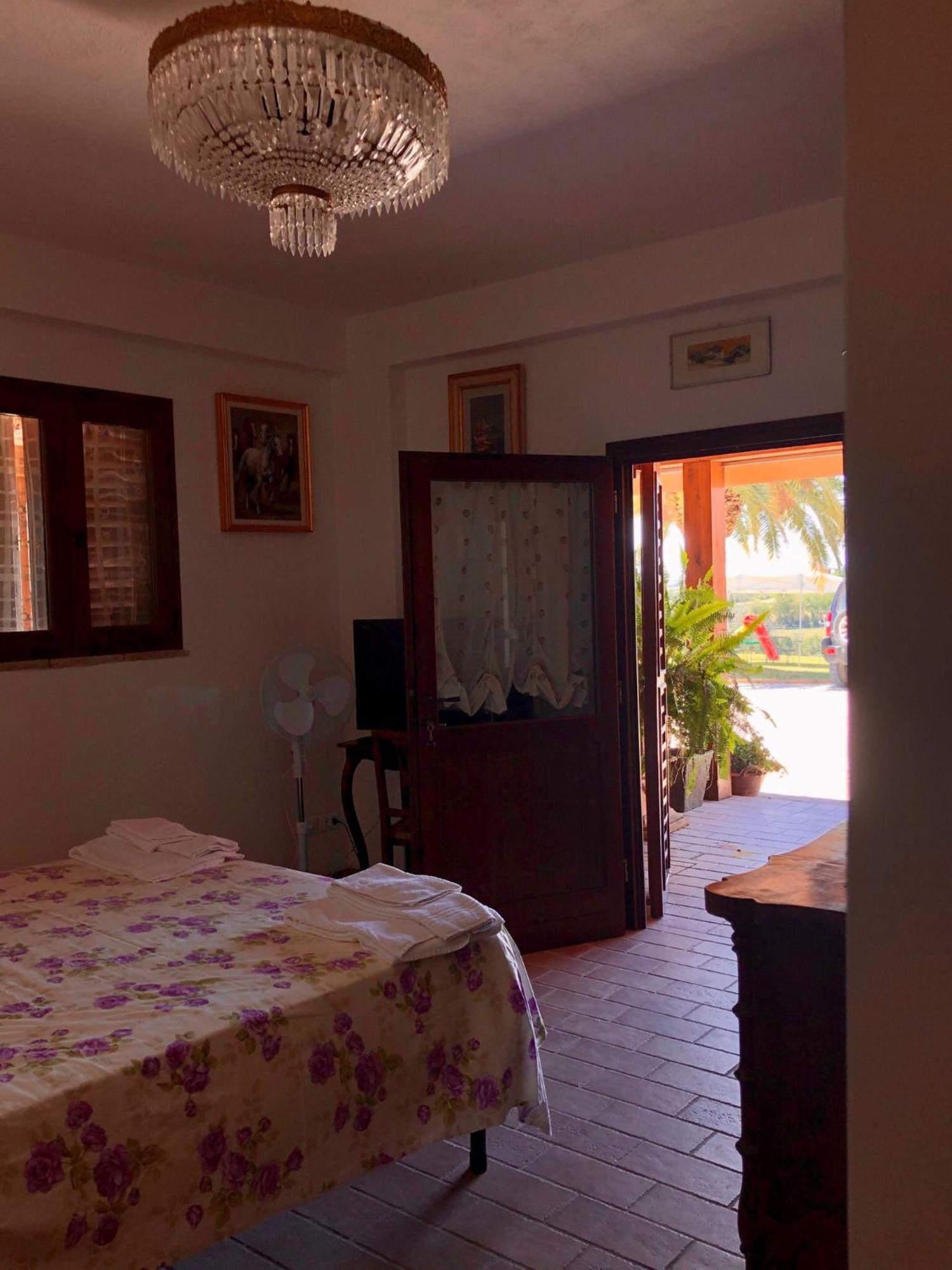 Appartamento Fronte Piscina Montemarciano Εξωτερικό φωτογραφία